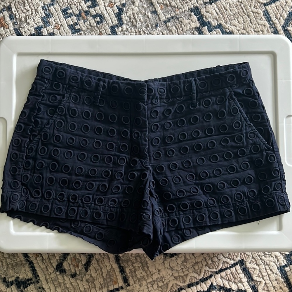 Size 4 Gap navy blue textured shorts